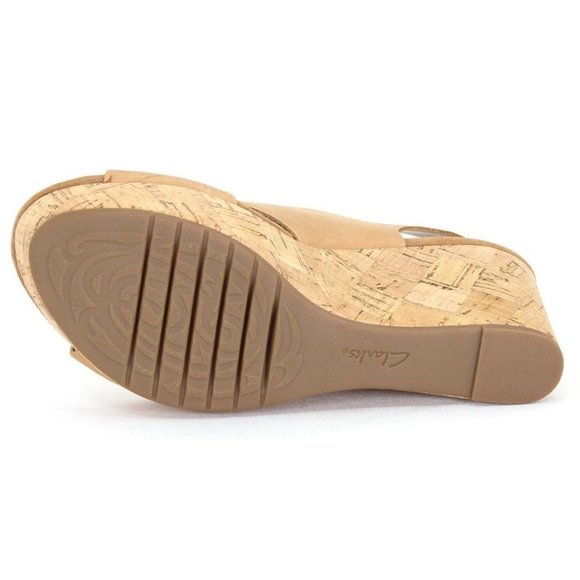 Clarks Women's Caslynn Lizzie Wedge Sandal - Picture 8 of 9